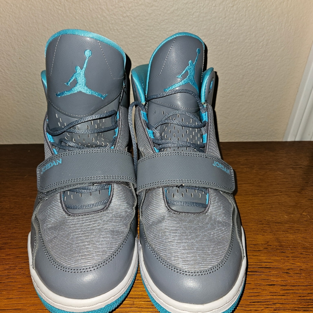 Jordan Athletic Shoes in Gray and Teal